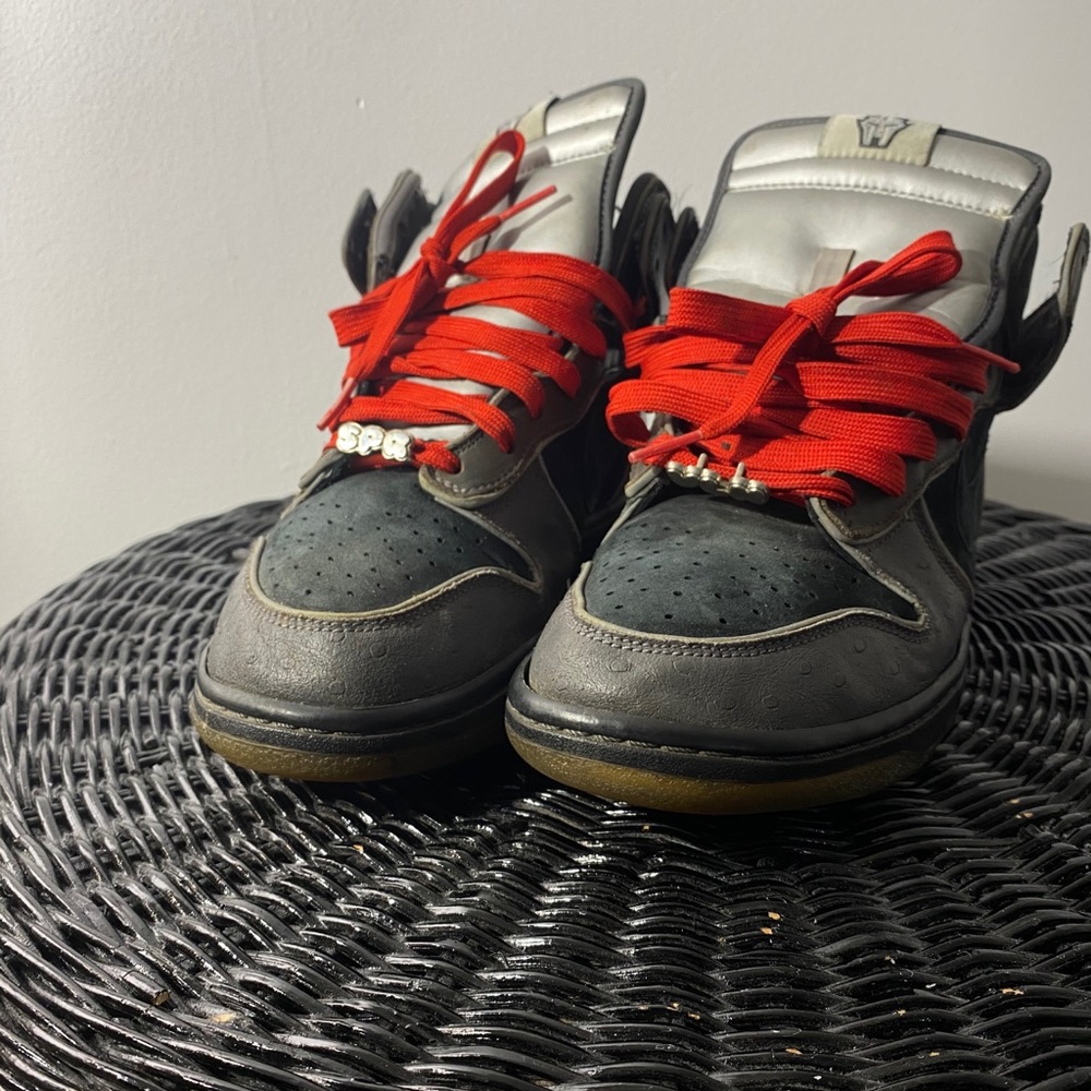 Nike SB . MF DOOM - Picture 6 of 11